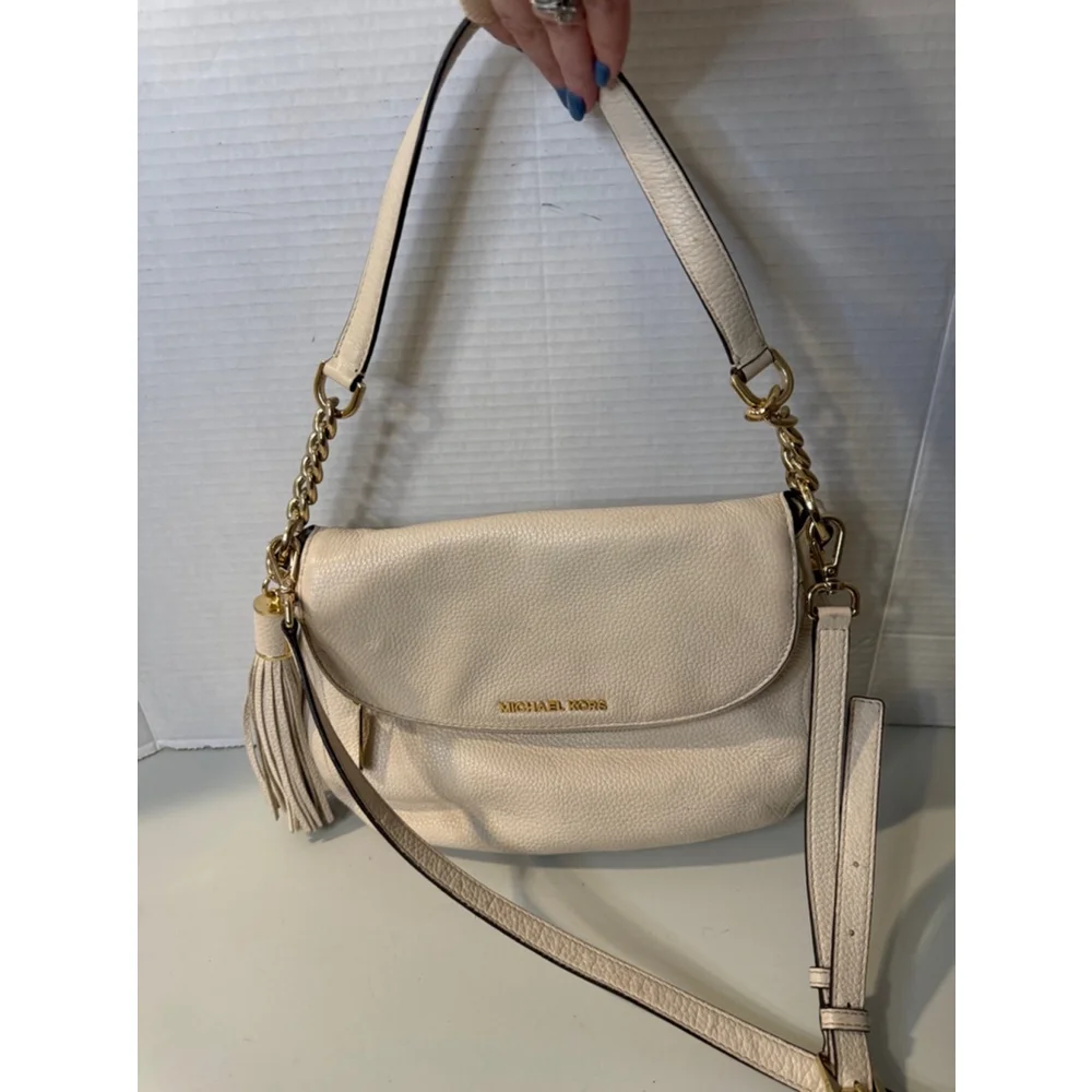 Michael Kors Bedford Medium Tassle Convertible Offwhite Shoulder Leather Bag